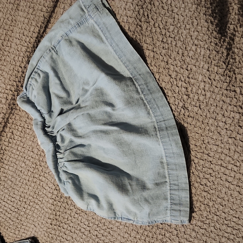 Girls 5T Cat and Jack Light blue denim style skirt